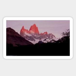 Alpen glow on Mount Fitz Roy Magnet